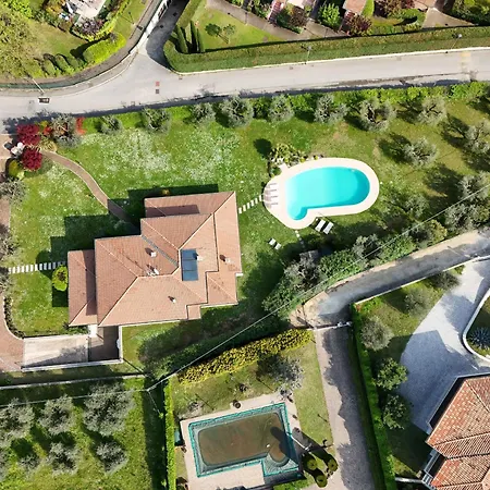 Oleander Villa *