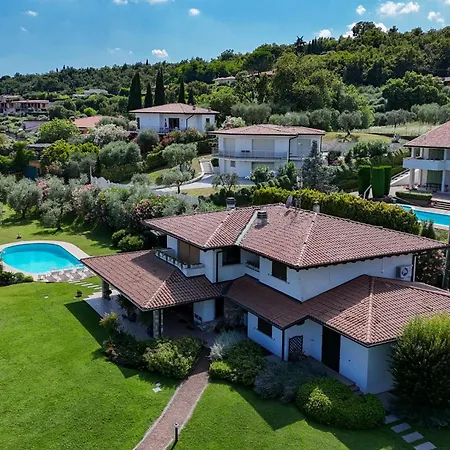 Oleander Villa
