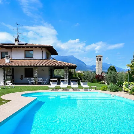Oleander Villa